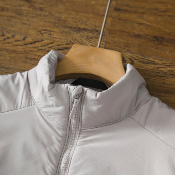 Arc'teryx - Grey and White Stand Collar Men's Vest M - Picture 2 of 5